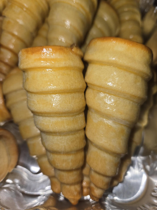 Authentic Haitian Cornets - Savory Meat Cones - Haitian Shortcrust Pastry Snack - Pâte Brisée Filled with Seasoned Ground Beef - 20 Cornets