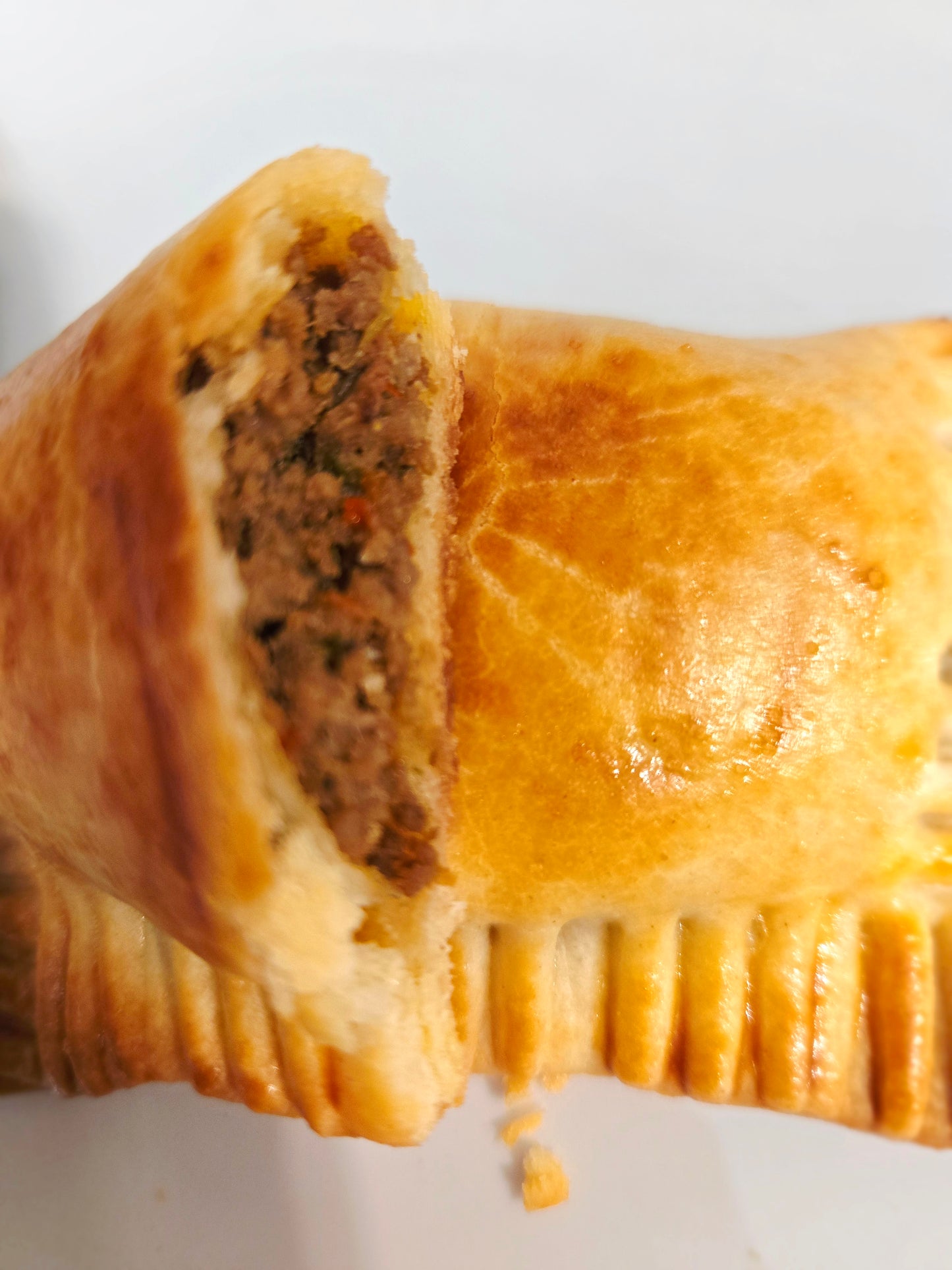 Pâté Haïtien - Pâté Kode Ayisyen - Authentique Pâté Kode Haïtien | Poulet, bœuf ou hareng fumé | Boîte de 10